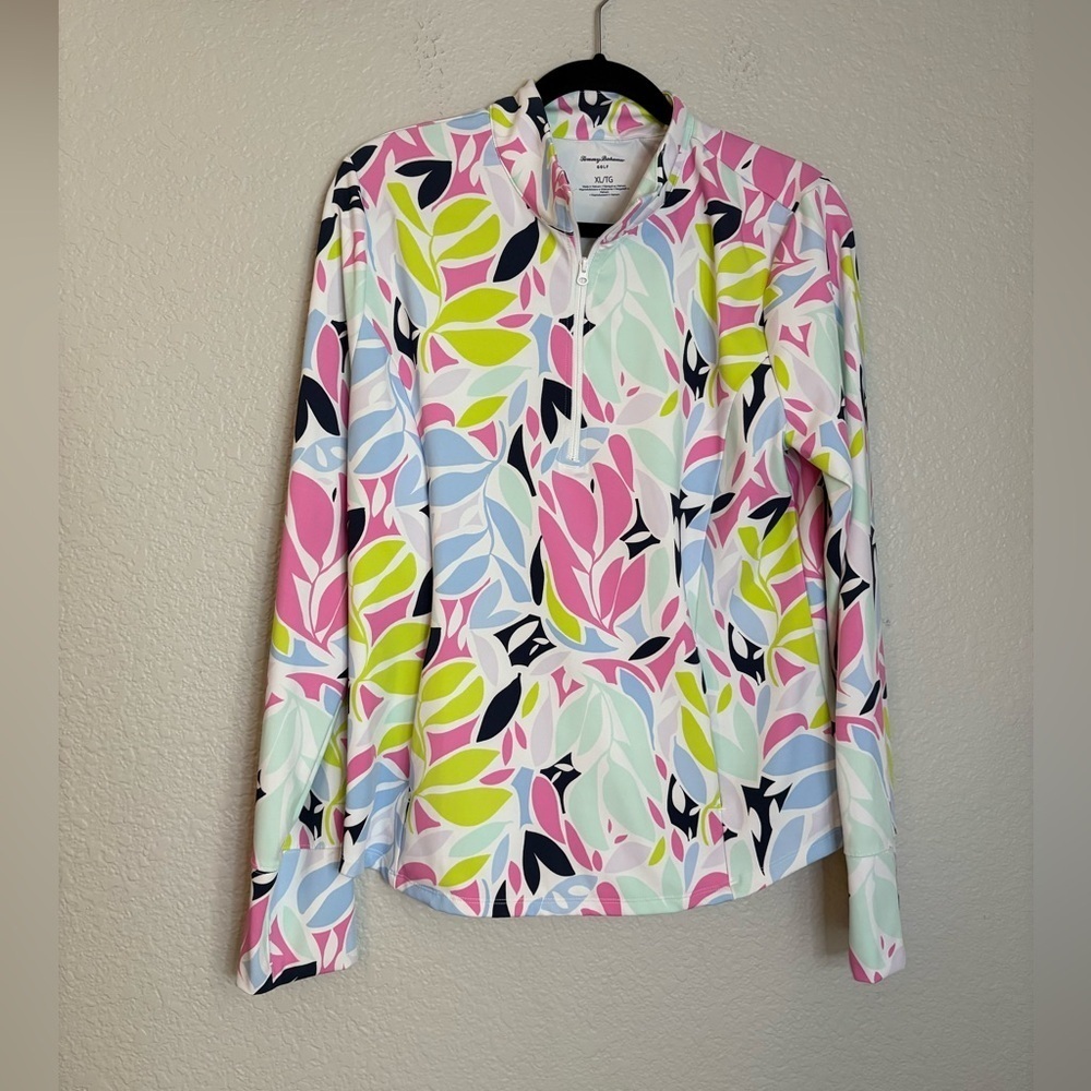 Women's TOMMY BAHAMA  Pink Multi Golf Activewear Floral 1/4 Zip Top Bright Color